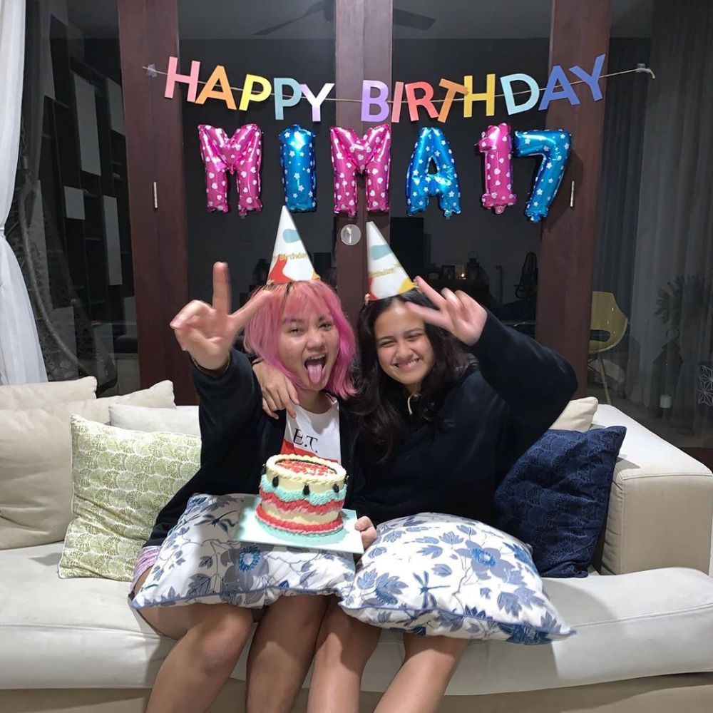 8 Potret perayaan ulang tahun anak Mona Ratuliu, berbagi ke sesama