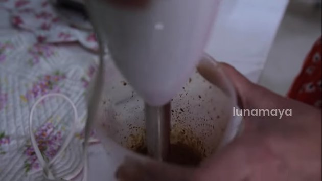 8 Momen Luna Maya bikin dalgona coffee, dapurnya jadi sorotan