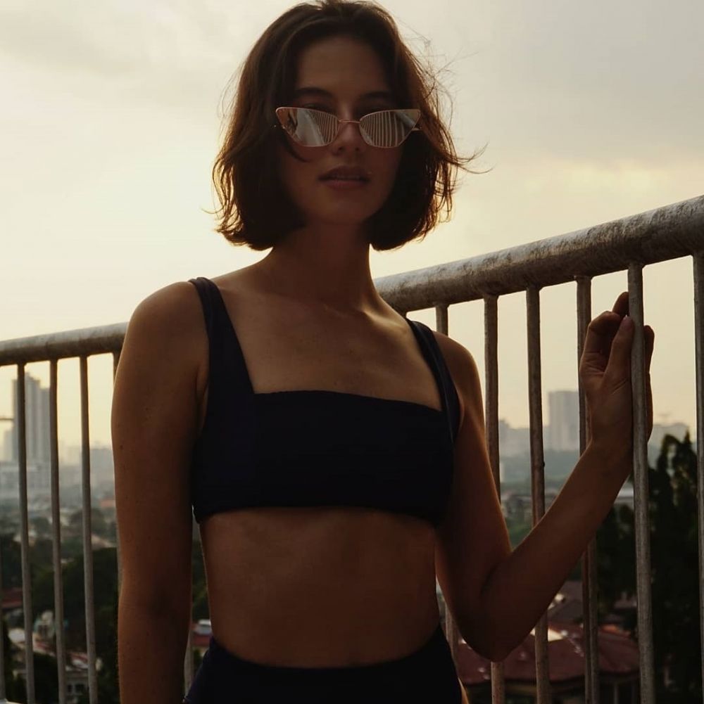 5 Gaya Juria Hartmans dengan rambut pendek, dipuji Gading Marten