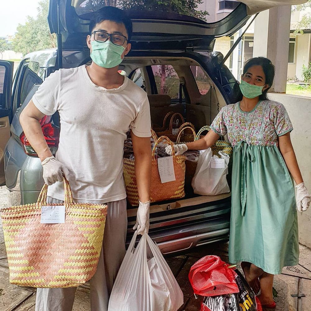 10 Potret harmonis Boby Tince dan istri, kompak jualan sayur