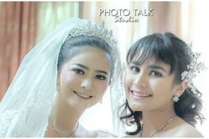 4 Seleb ini punya anak tiri yang jarak usianya kurang 10 tahun