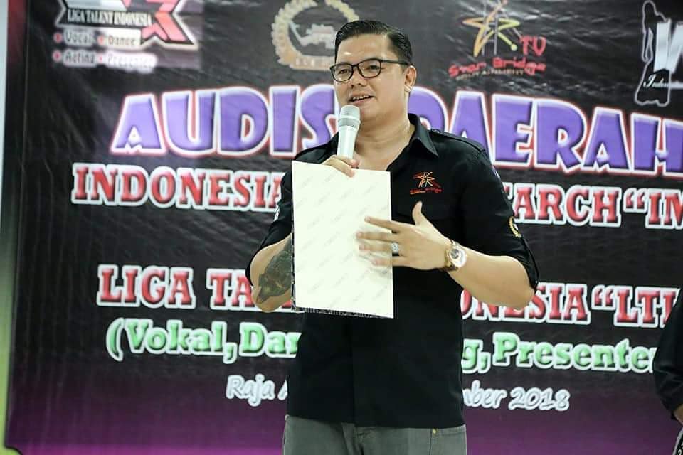 8 Fakta Jerry Lawalata, pesinetron yang kini dikenal produser