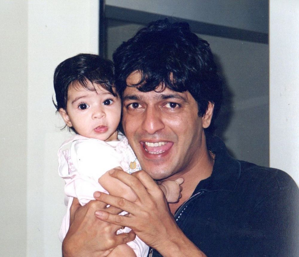 8 Potret masa kecil Ananya Panday, imut dan menggemaskan