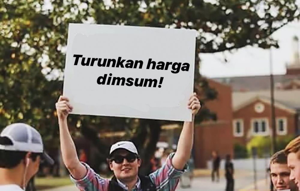 8 Editan poster demo turunkan harga makanan, bikin senyum tipis