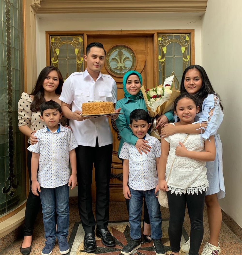 6 Momen ulang tahun Muzdalifah, sederhana bareng keluarga