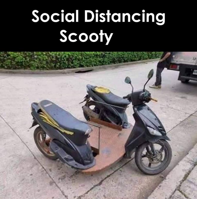 10 Aksi lucu saat social distancing ini bikin tepuk jidat