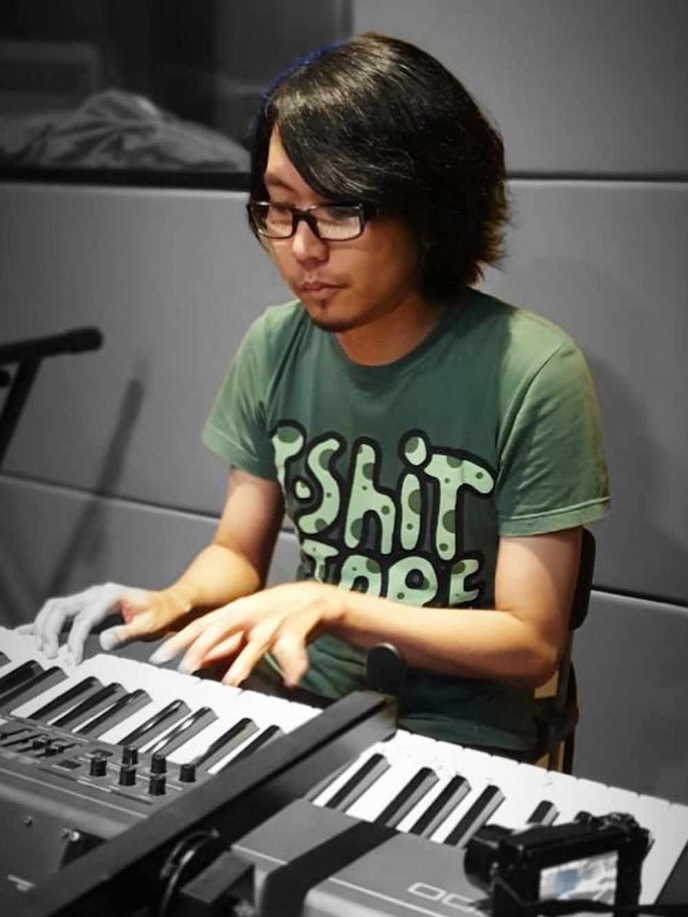 6 Potret terbaru Jalu Sind3ntosca pelantun Kepompong