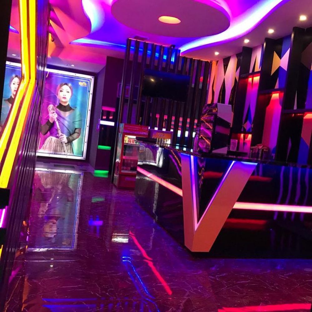 Punya desain baru, ini 6 potret ruang karaoke Inul Daratista