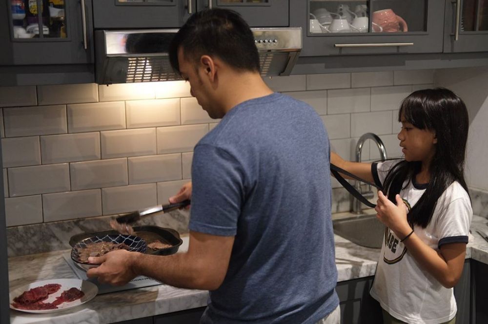 7 Penampakan rumah Nola B3, bernuansa putih dan Instagramable