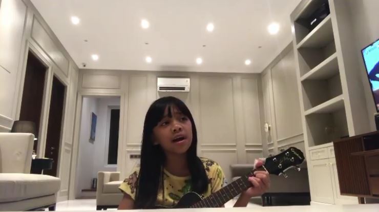 7 Penampakan rumah Nola B3, bernuansa putih dan Instagramable