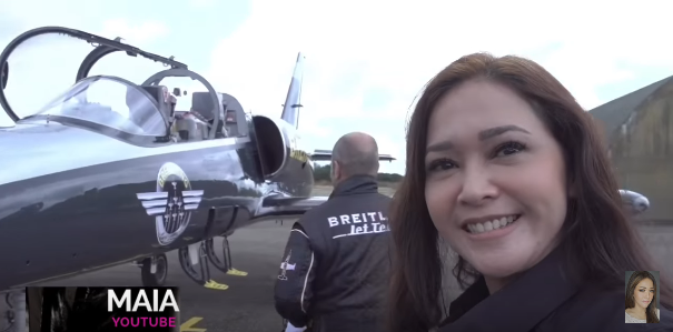 10 Potret Maia Estianty naik jet tempur di Perancis, seru banget
