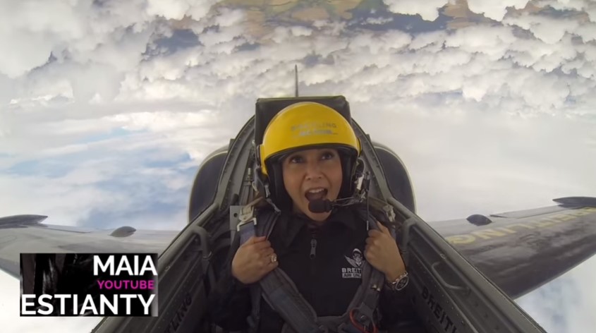 10 Potret Maia Estianty naik jet tempur di Perancis, seru banget
