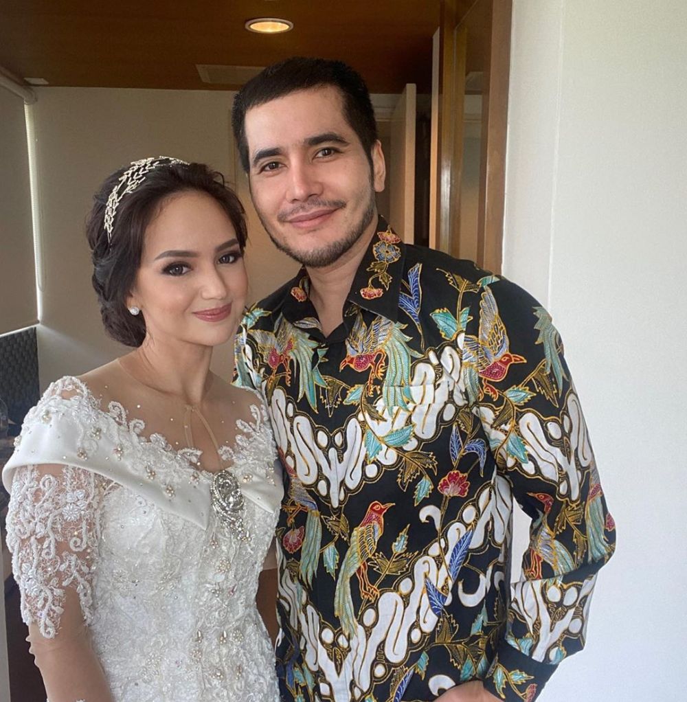 9 Momen pernikahan Angelica Simperler & Rico Hidros, penuh kebahagiaan