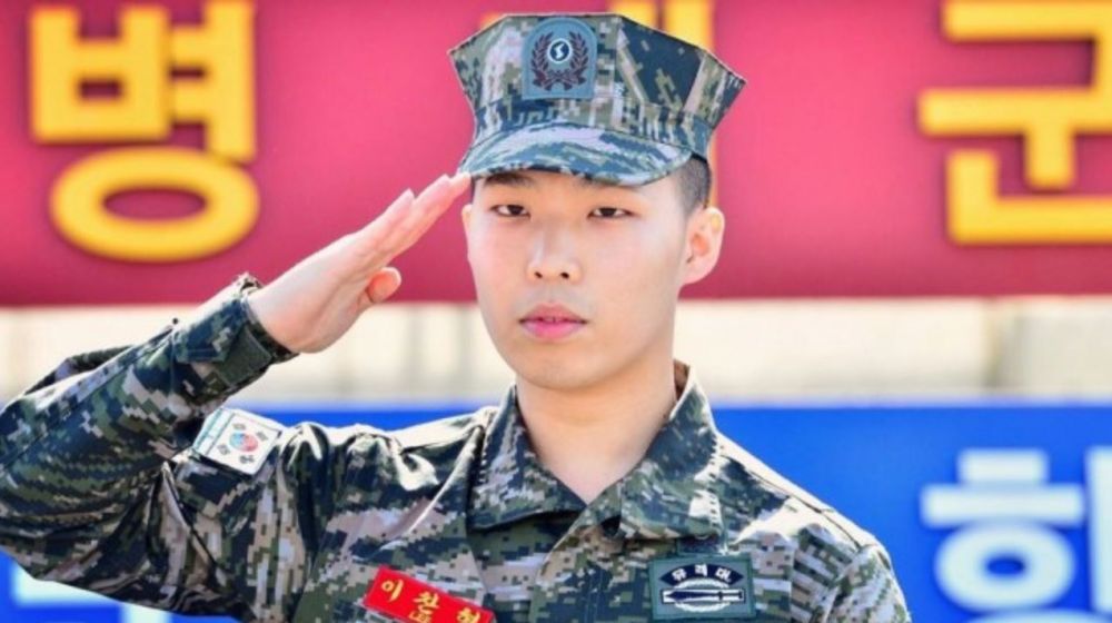 5 Seleb Korea masuk Angkatan Laut saat wajib militer, Hyun Bin gagah