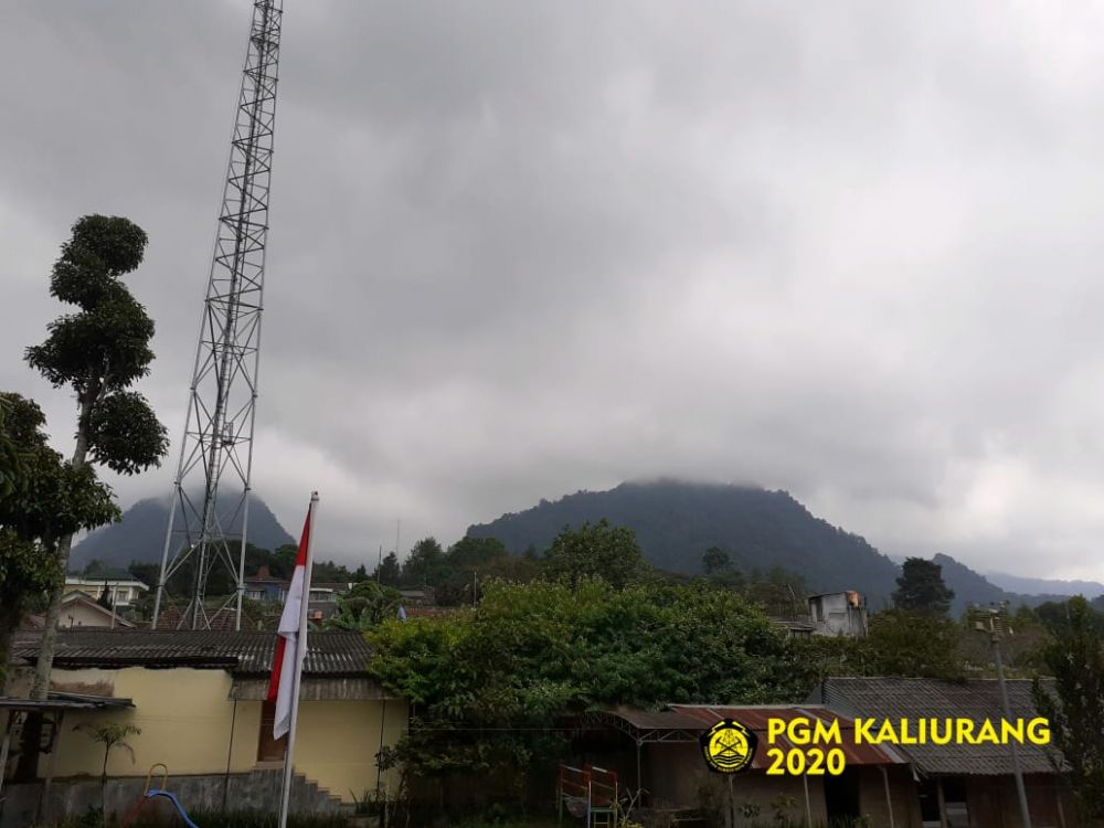 10 Potret detik-detik erupsi Merapi, tinggi kolom capai 6.000 meter