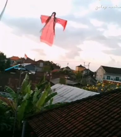 8 Bentuk layang-layang serem, desainnya bikin kaget