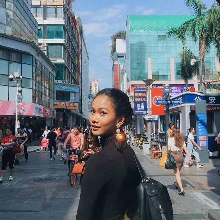 10 Potret Aura Kharisma Miss Grand Indonesia 2020, memesona