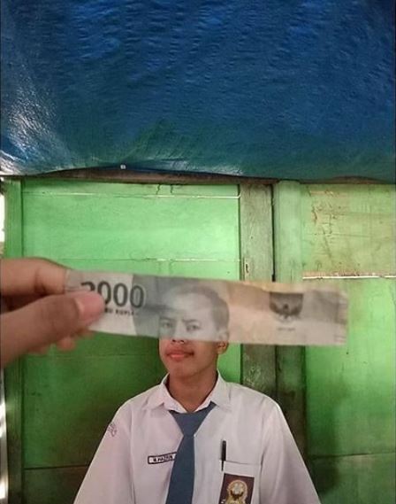 7 Potret muka orang digabung gambar di uang ini kocak