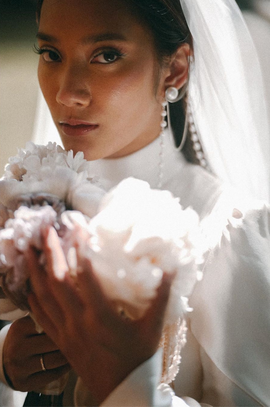 Baru diekspos, ini 9 momen pernikahan Tara Basro & Daniel Adnan