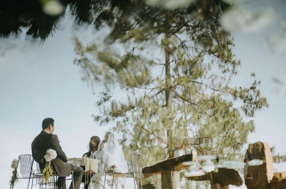 Baru diekspos, ini 9 momen pernikahan Tara Basro & Daniel Adnan