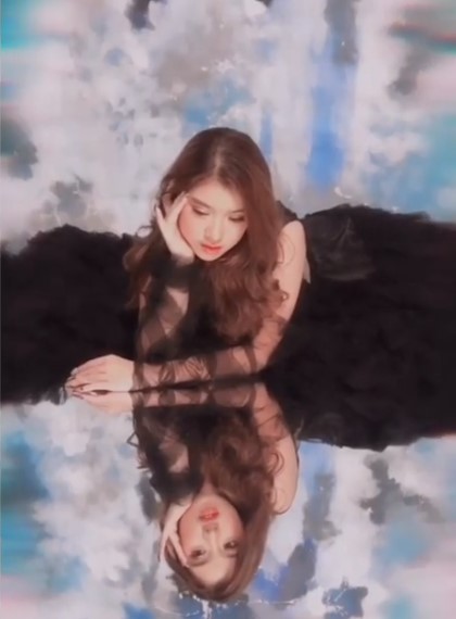 8 Momen pemotretan Tiara Idol tiru gaya Blackpink, anggun & memukau