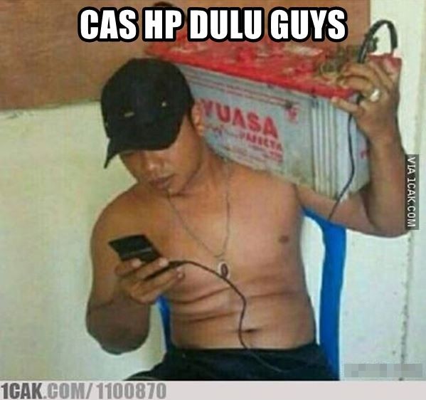 10 Meme ngecharge baterai HP ini bikin tepuk jidat
