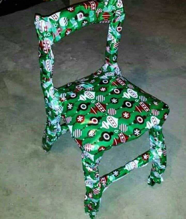 10 Momen absurd ngasih kejutan ini bikin senyum tipis