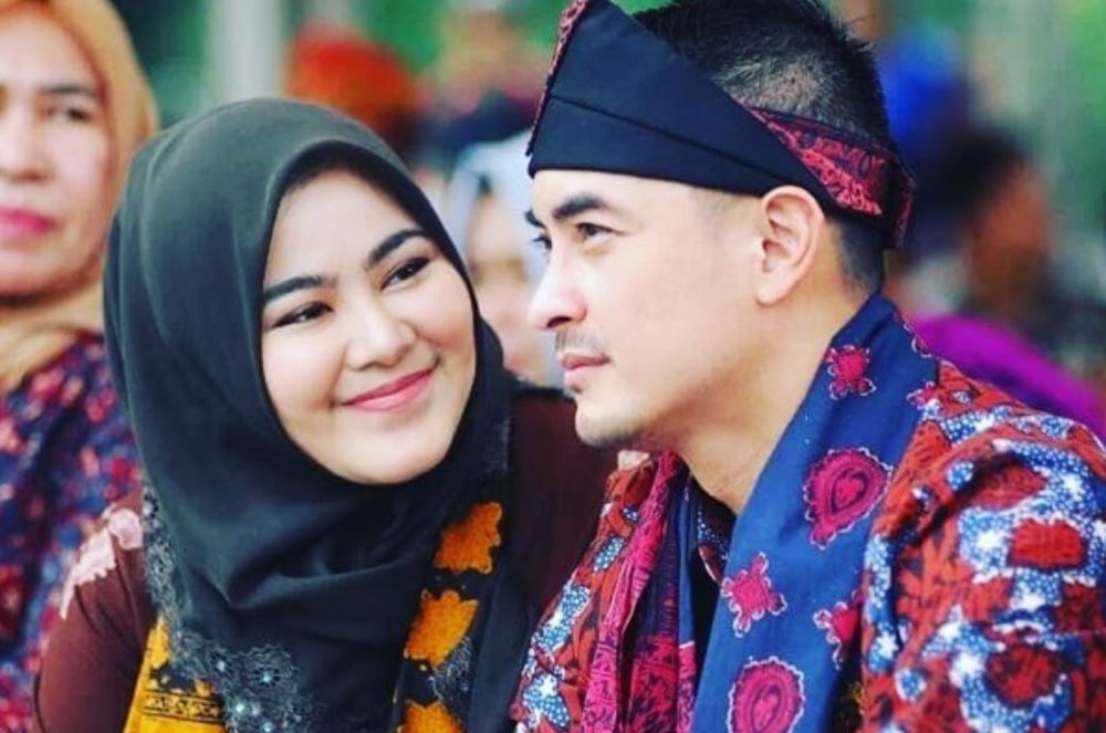 6 Fakta perceraian Zumi Zola dan istri, jalani sidang virtual