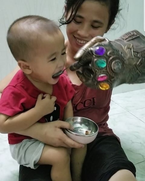 8 Ide kreatif emak-emak waktu asuh anak ini bikin tepuk jidat