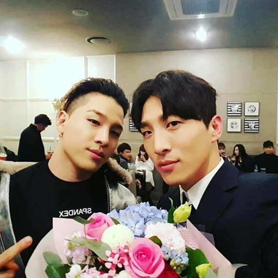 Tak banyak yang tahu, 10 pasangan seleb Korea ini ternyata bersaudara