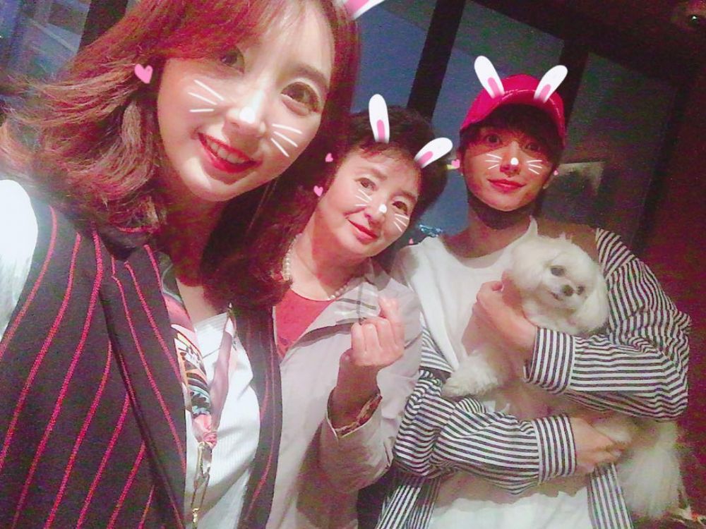 Tak banyak yang tahu, 10 pasangan seleb Korea ini ternyata bersaudara