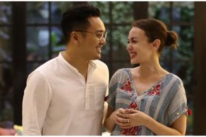 7 Momen bahagia Rianti Cartwright umumkan jenis kelamin bayi