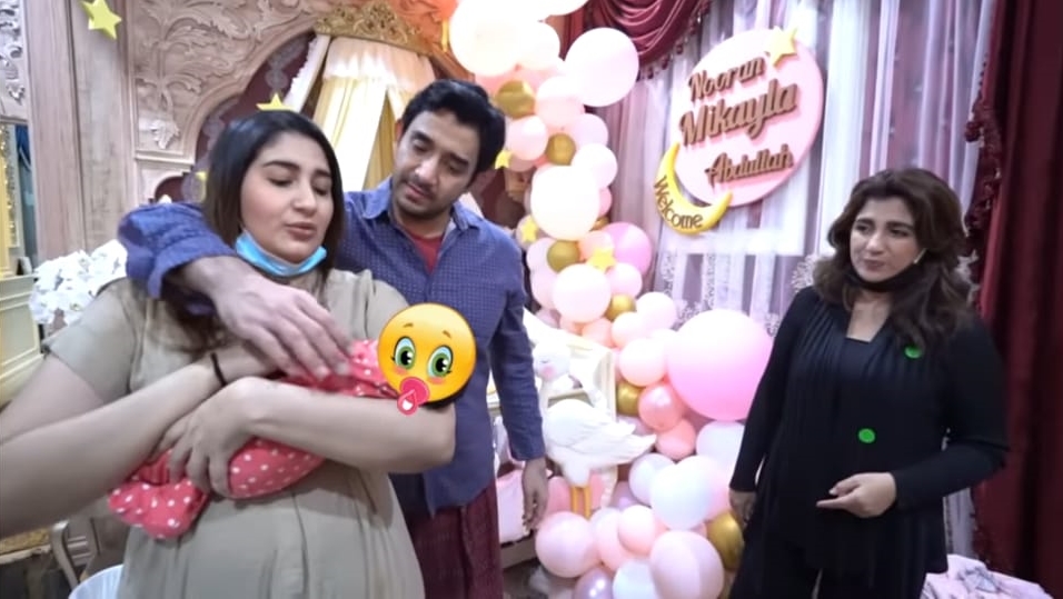 8 Momen Abdulla Alwi suami Tania Nadira momong anak, ayah idaman