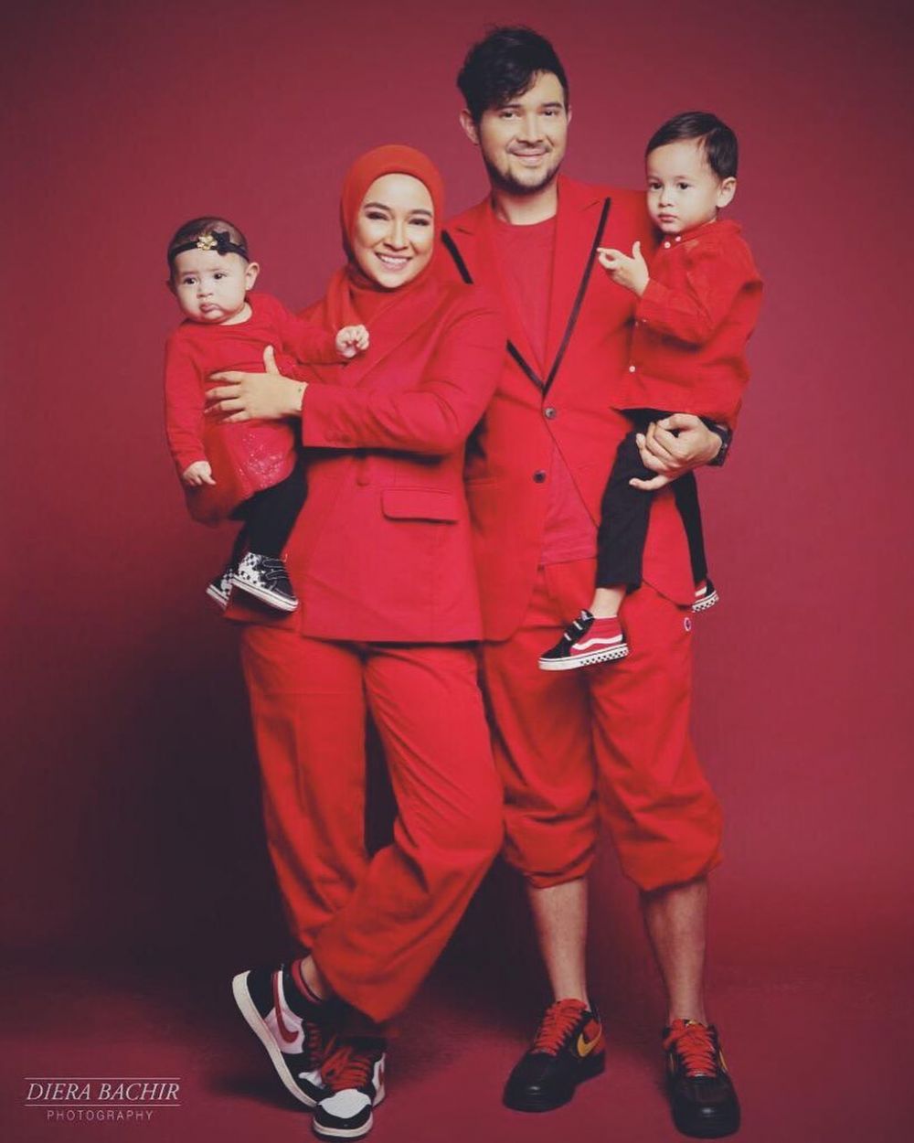 8 Aktor ini perankan suami selingkuh, aslinya setia & sayang keluarga