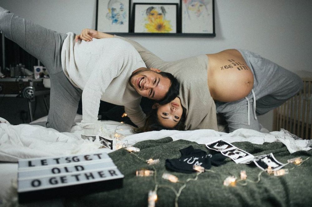 5 Potret Nabila Putri pamer baby bump, paras suami curi perhatian