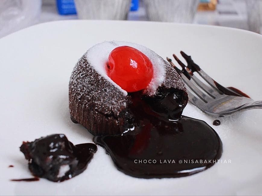 RESEP CHOCOLATE LAVA CAKE TANPA OVEN 🤤💕 | Gallery posted by yummy.dessert  | Lemon8