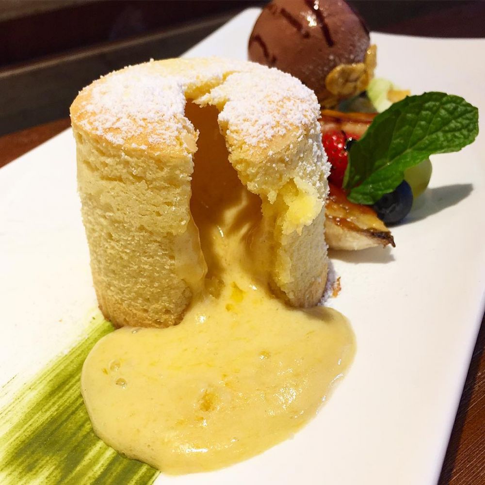 10 Resep lava cake lumer lezat, lembut, mudah dan anti gagal