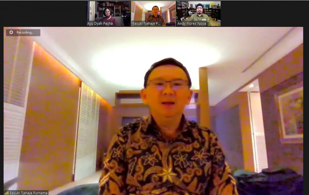 Rayakan ulang tahun ke-54, Ahok lelang 19 batik kesayangannya