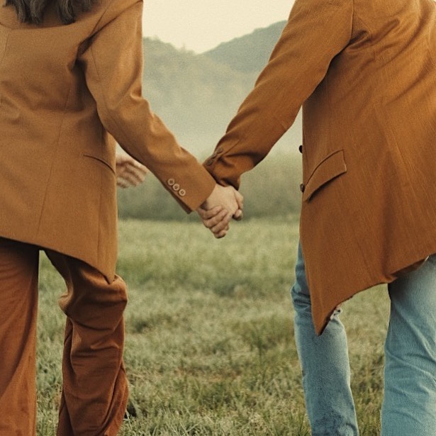 Jarang tersorot, ini 10 potret mesra Bisma SMASH dan sang kekasih