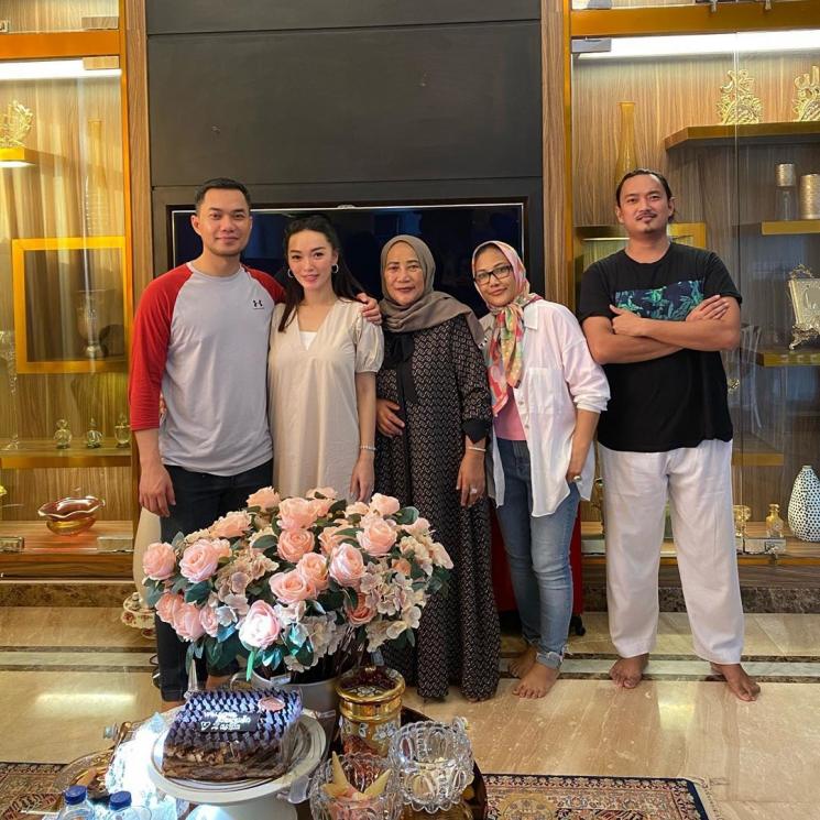 Ini cara jitu Zaskia Gotik luluhkan hati mertua, antijaim