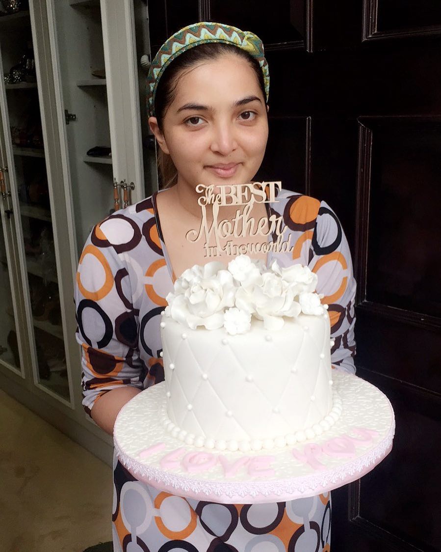 Potret 7 penyanyi Tanah Air tanpa makeup, tetap cantik dan menawan