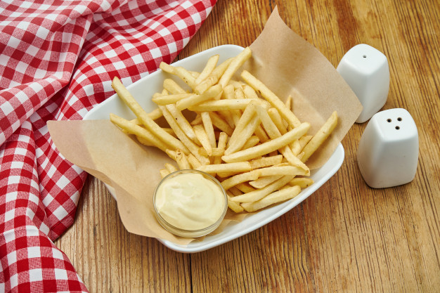 12 Resep jajanan keju paling enak, sehat, istimewa, & mudah dibuat