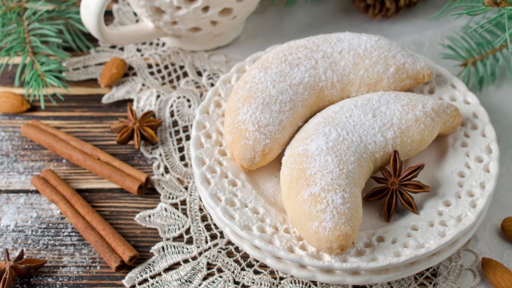 12 Resep jajanan keju paling enak, sehat, istimewa, & mudah dibuat