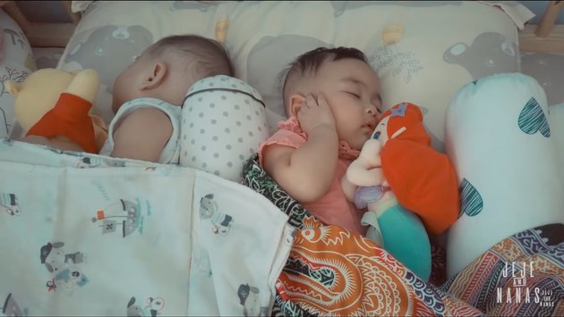 11 Momen Syahnaz urus si kembar tanpa babysitter, sempat panik