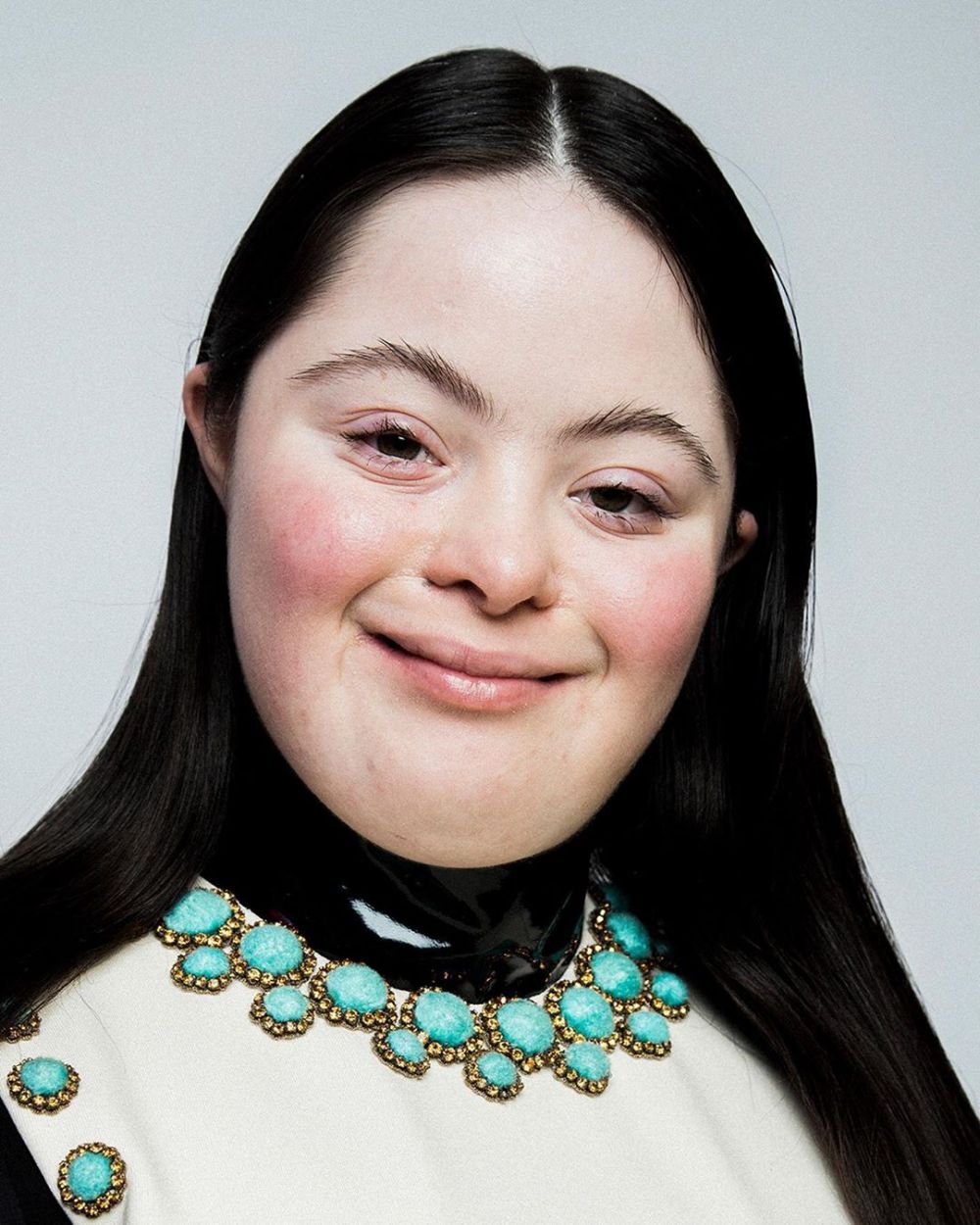 5 Fakta Ellie Goldstein, gadis down syndrome yang jadi model Vogue