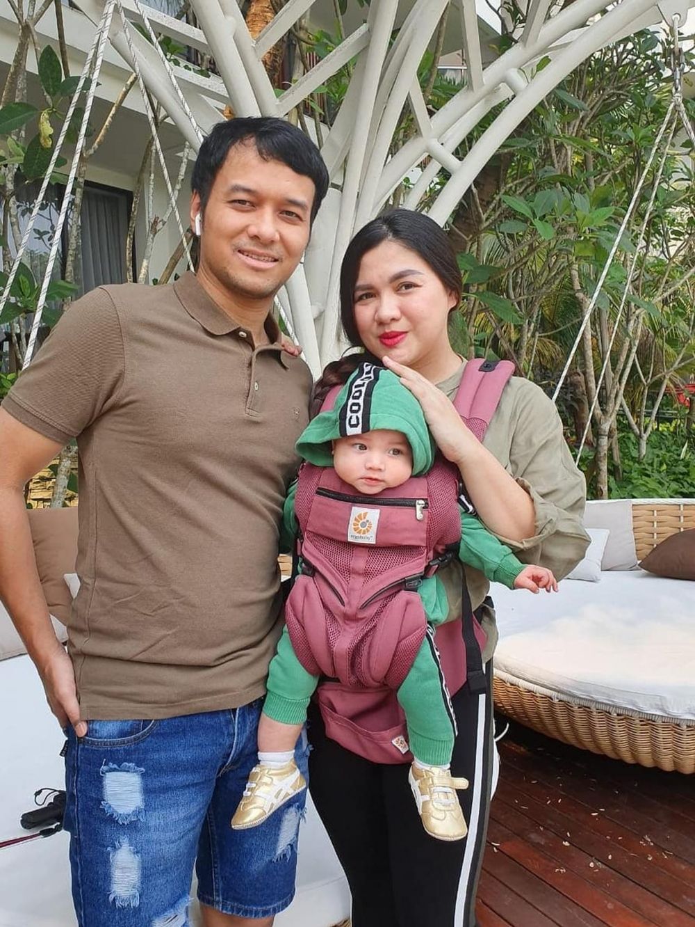 10 Potret terbaru Vicky Shu setelah diet, berat badan turun 18 kg