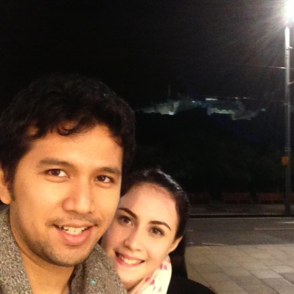 8 Foto lawas kemesraan Arumi Bachsin & Emil Dardak, tiap hari ngedate