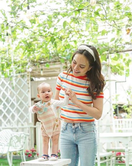 6 Momen Shandy Aulia piknik bareng anak, ada yang naik becak