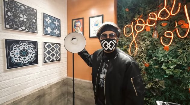 10 Potret studio podcast Sandiaga Uno, Instagramable banget