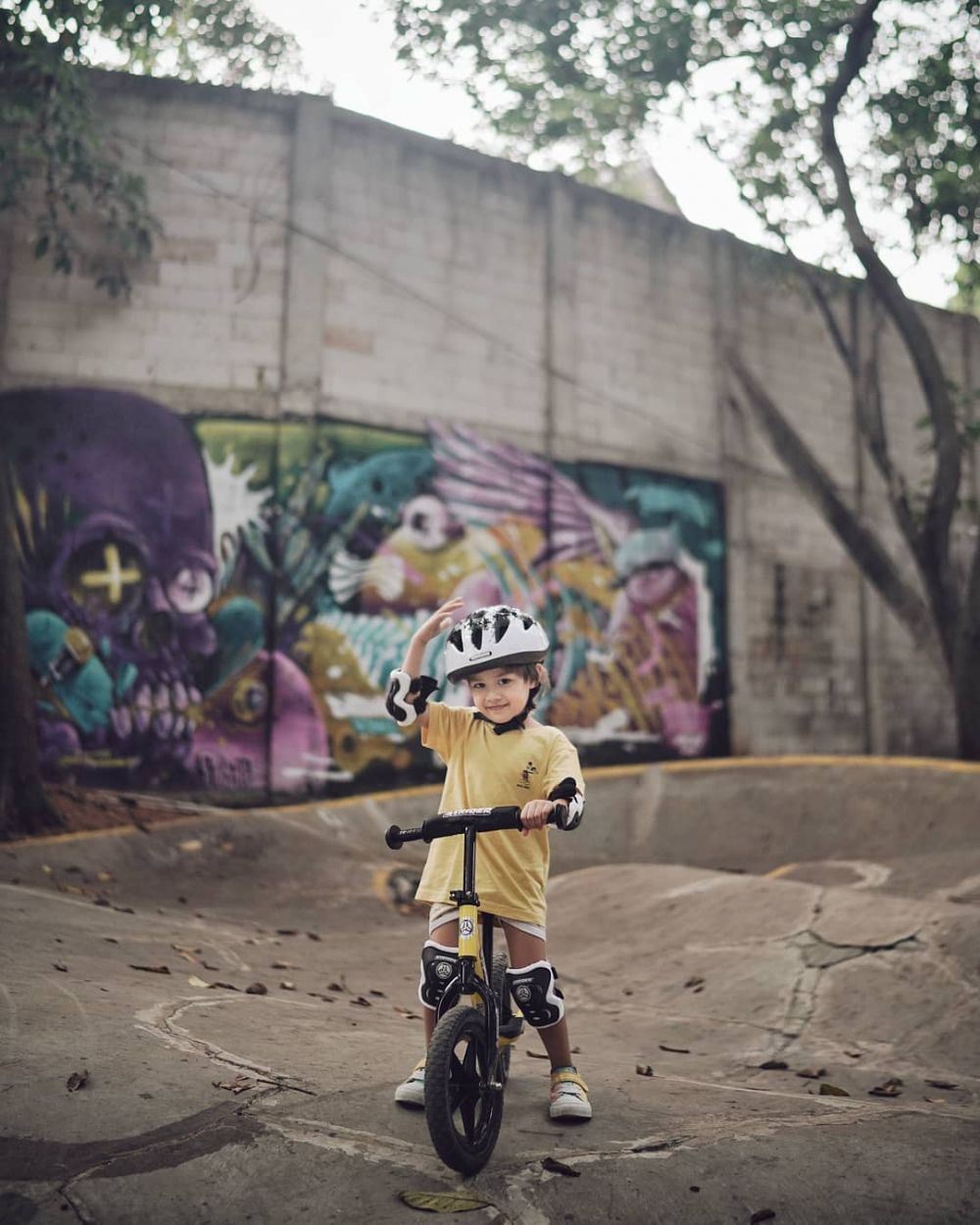 Momen seru anak 8 seleb bersepeda, gaya Gempi curi perhatian
